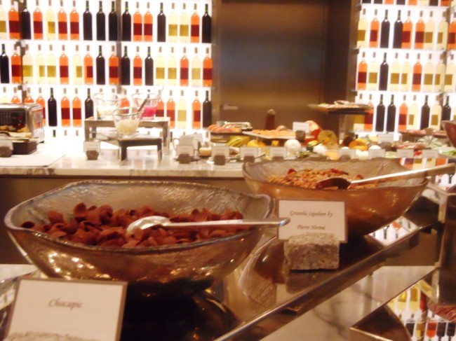 brunch buffet dishes, "buffet", "brunch", "buffet set up", "buffet setting", "buffet bowls", "Glass Studio", "La cuisine", "le royal monceau"