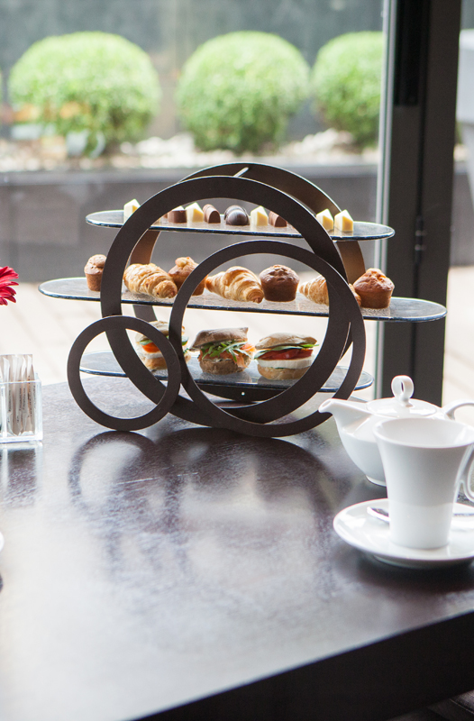 circular afternoon tea stand