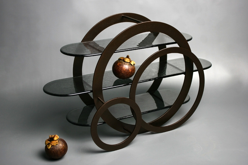 circular tea stand