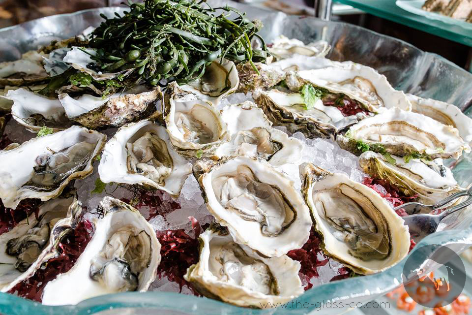 deluxe oysters presentation