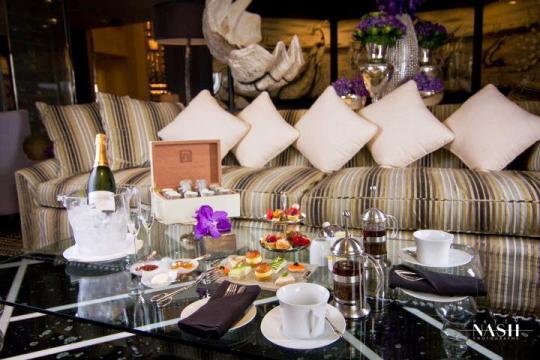"dessert presentation", "dessert plates", "dipping bowl", "afternoon tea", "tea service", "dessert tray", "glass plates", "Glass Studio", "St Regis Bal Harbour Resort"